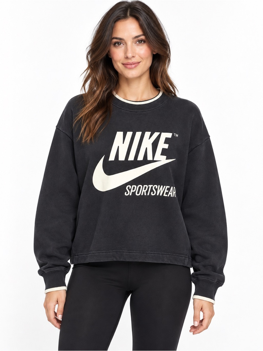 Nike Sportswear Women’s Black Boxy Graphic Crewneck Sweatshirt Small